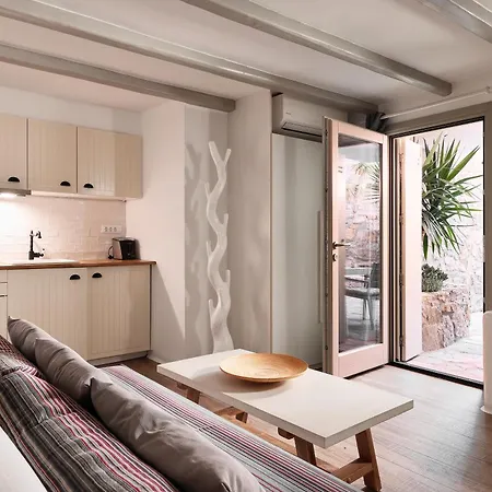 Villa Daedalus - Luxe Hilltop Escape With Infinity Pool, Jacuzzi & Panoramic Sea Views Elia (Mykonos)